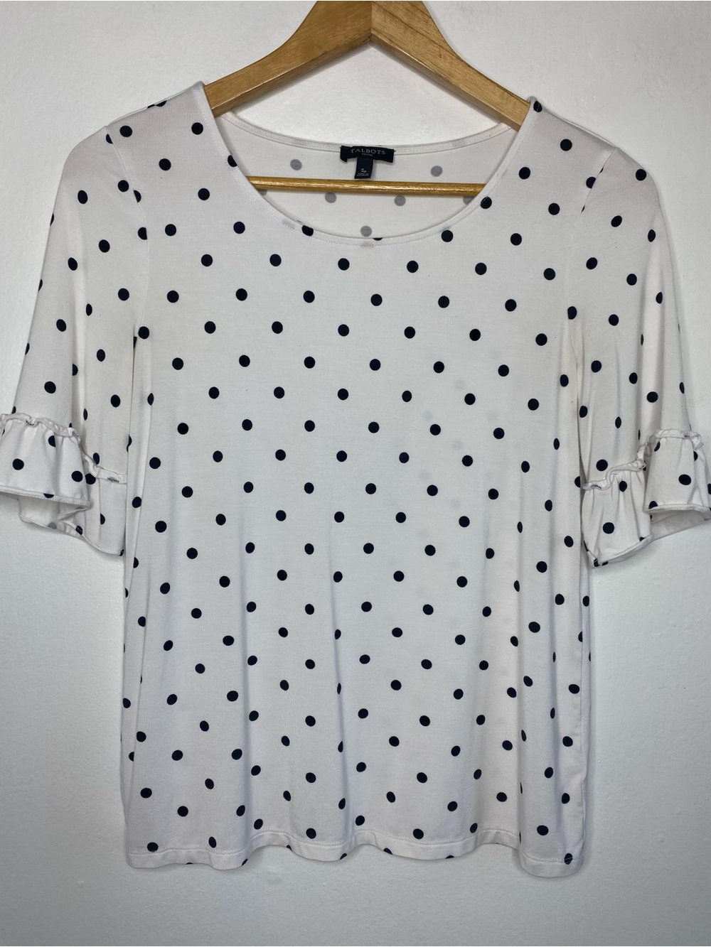 Talbots polkadot top ruffle Sleeves Size Small 
Feminine retro